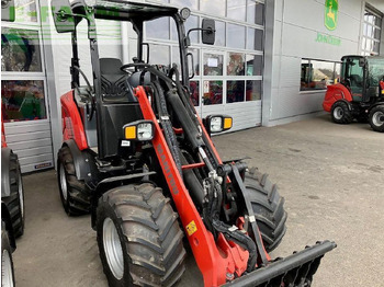 حفارة مُصَّغرة MANITOU