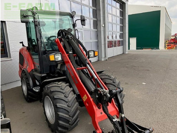 لودر مفصلي صغير Manitou mla 5-50: صورة 2