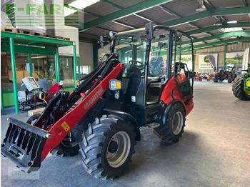 اللودر بعجل MANITOU