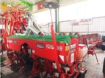 آلة نثر البذور الدقيقة