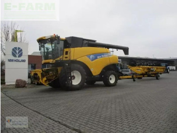 حصادة موحَّدة NEW HOLLAND CR9000