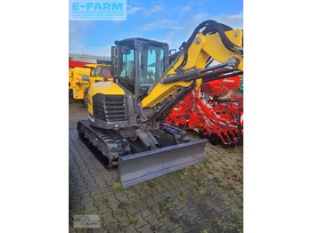 حفارة مُصَّغرة NEW HOLLAND