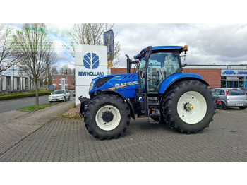جرار NEW HOLLAND T7.230