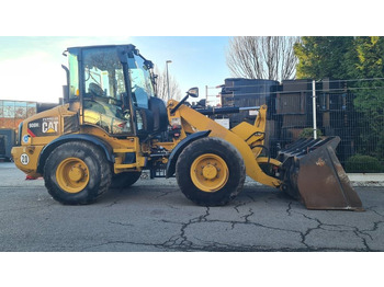 اللودر بعجل CATERPILLAR 908H