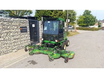 جزازة العشب JOHN DEERE