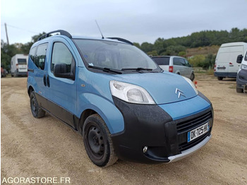 سيارة CITROËN