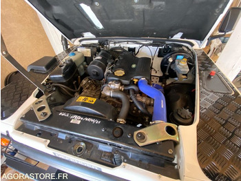 سيارة دفع رباعي LAND ROVER DEFENDER 90 - 175 000km: صورة 4