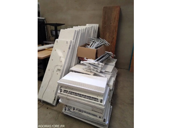 الأدوات والمعدات