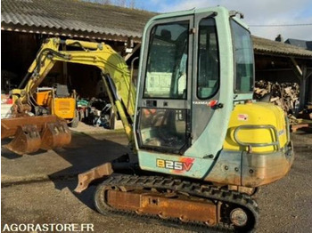حفارة YANMAR B25V