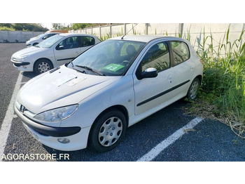 سيارة PEUGEOT