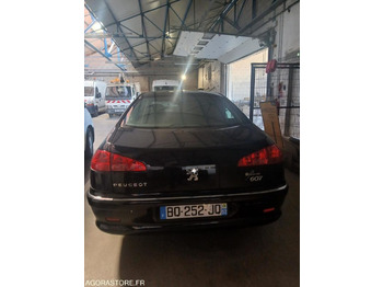 سيارة PEUGEOT 607: صورة 4