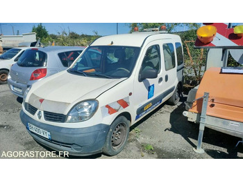 سيارة RENAULT