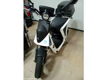 دراجة نارية PEUGEOT