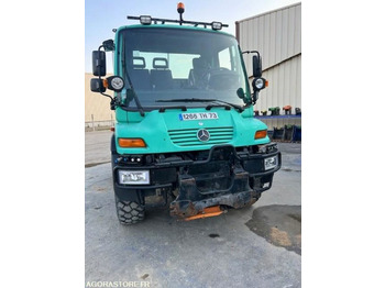 شاحنة UNIMOG U300