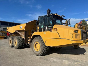 شاحنة قلاب مفصلية CATERPILLAR 730