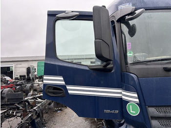 باب و قطع الغيار MERCEDES-BENZ