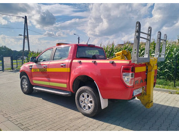 شاحنة سحب FORD