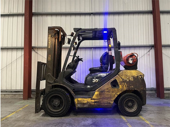 رافعة شوكية تعمل بالغاز KOMATSU