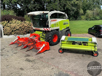 الآلات الزراعية CLAAS Jaguar 870