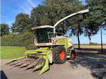 الآلات الزراعية CLAAS Jaguar