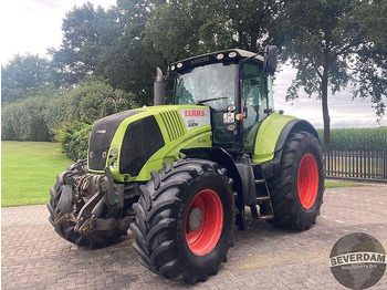 جرار CLAAS Axion 820
