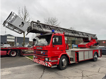سيارة إطفاء SCANIA P82