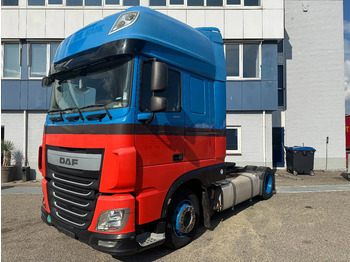 وحدة جر DAF XF 440