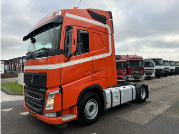 وحدة جر VOLVO FH 460