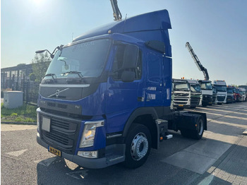 وحدة جر VOLVO FM 330