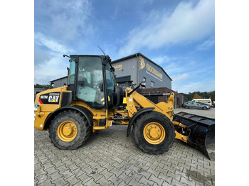 اللودر بعجل CATERPILLAR
