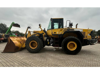 اللودر بعجل KOMATSU WA470-6