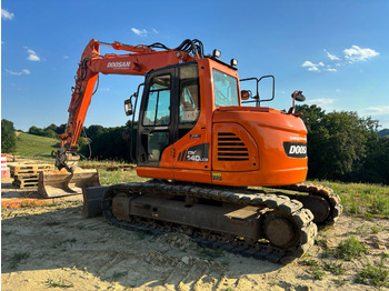 حفار زحاف DOOSAN DX 140 LCR-3: صورة 5