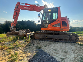 حفار زحاف DOOSAN DX 140 LCR-3: صورة 4