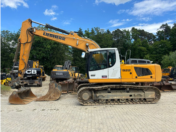 حفار زحاف LIEBHERR R 922