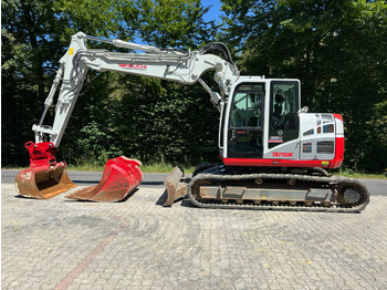 حفار زحاف TAKEUCHI