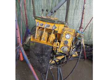 آلة حفر الأنفاق AtlasCopco BUT 6 EH drill boom: صورة 2 آلة حفر الأنفاق AtlasCopco BUT 6 EH drill boom: صورة 2