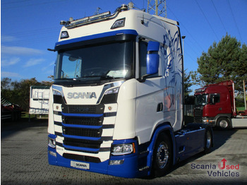 وحدة جر SCANIA S 500