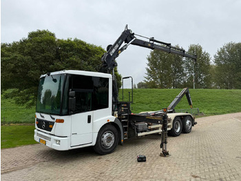 شاحنة 2007 MERCEDES-BENZ ECONIC CRANE TRUCK HIAB 220 - 6X2: صورة 2 شاحنة 2007 MERCEDES-BENZ ECONIC CRANE TRUCK HIAB 220 - 6X2: صورة 2