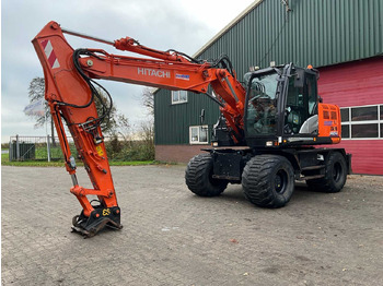 حفارة دولاب HITACHI