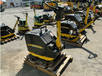 لوحة اهتزازية BOMAG