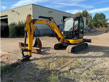 حفارة مُصَّغرة JCB 8055