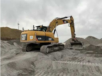 حفار زحاف Komatsu 323D: صورة 4