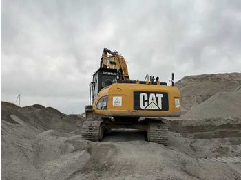 حفار زحاف Komatsu 323D: صورة 5