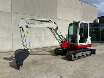 حفار زحاف TAKEUCHI