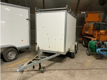 عربة مقطورة