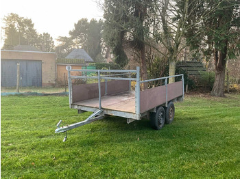 عربة مقطورة