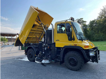 شاحنة UNIMOG U400
