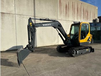 حفار زحاف VOLVO EC55B
