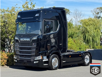 وحدة جر SCANIA S