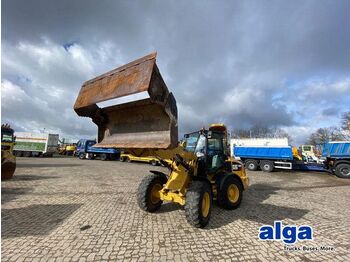 اللودر بعجل CATERPILLAR 908M